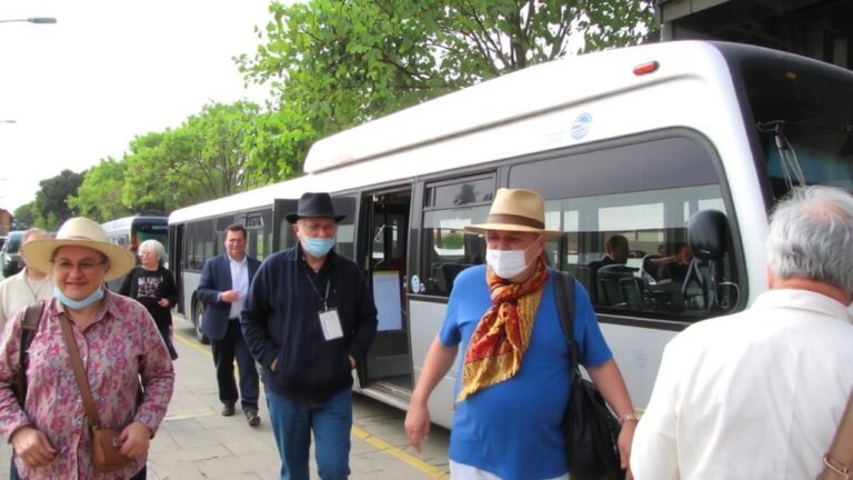 smaller groups flexible itineraries