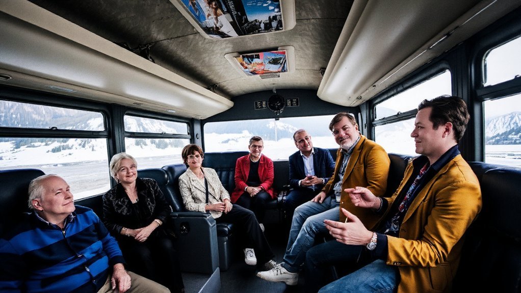 strangers become traveling friends